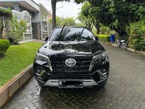 Jual bekas Toyota Fortuner VRZ 20222021 facelift CASH nego tangan pertama,lokasi di Jakarta Barat