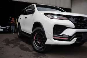 Jual bekas Toyota Fortuner VRZ 2.4 AT D Full Modif 20212022,lokasi di Bandung Kota