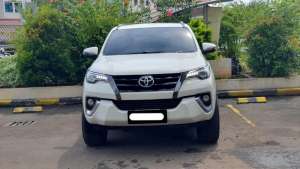 Jual bekas Toyota fortuner vrz diesel 2019 pakai 2020 putih pajak panjang,lokasi di Jakarta Utara