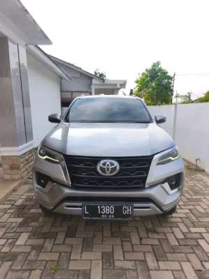 Jual bekas Toyota Fortuner VRZ Diesel Matic Tahun 2021,lokasi di Pontianak Kota