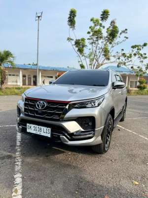 Jual bekas Toyota Fortuner VRZ GR TRD AT Matic 2021 Diesel solar,lokasi di Medan Kota
