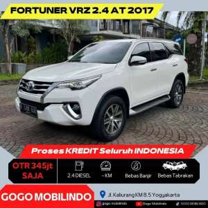 Jual bekas Toyota Fortuner VRZ Matic 2017 DP Minim Kredit Murah,lokasi di Surakarta Kota