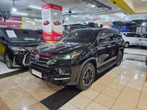 Jual bekas Toyota Fortuner VRZ TRD NIK 2021 mdl 2.4 gr 2.8 2022,lokasi di Jakarta Utara