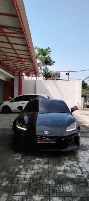 Jual bekas TOYOTA GR 86 2023 LINCAH SPORTY GESIT,lokasi di Surabaya Kota