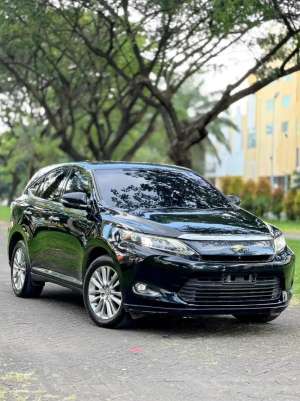 Jual bekas Toyota Harrier 2014 Black Hitam 2015 Mobkas 2013 Dijual Cepet Bu,lokasi di Jakarta Barat