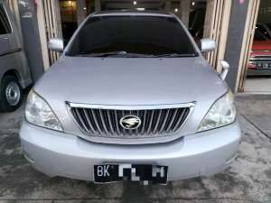 Jual bekas Toyota Harrier 240G 2010 Silver,lokasi di Medan Kota