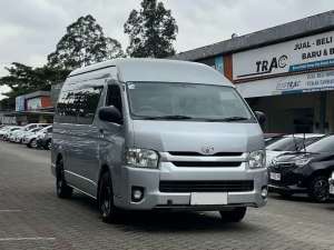 Jual bekas TOYOTA HIACE 2.5 COMMUTER MT MANUAL 2019 SILVER KM 62RB,lokasi di  