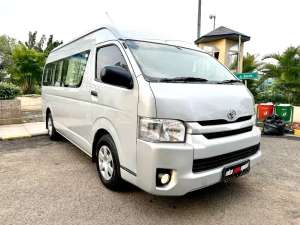 Jual bekas Toyota Hiace Commuter 2019 Luxury by BAZE Tgn PERTAMA KM LOW 47 Ribu,lokasi di Jakarta Utara