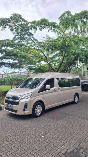 Jual bekas Toyota Hiace Premio 2022 Tgn 1 Bogor,lokasi di Bogor Kota