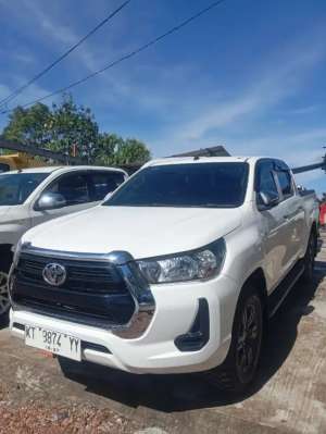 Jual bekas TOYOTA Hilux G 2.4 2022 unit istimewa,lokasi di Balikpapan Kota