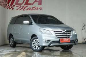 Jual bekas TOYOTA INNOVA G 2.4 DISEL AT 2014 SILVER,lokasi di Karawang Kab.