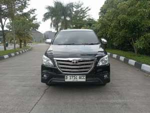Jual bekas TOYOTA INNOVA G 2.4 MATIC 2014 DISSELL,lokasi di Bandung Kota
