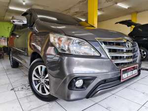 Jual bekas TOYOTA INNOVA G 2.5 DIESEL AT 2014 MATIC SOLAR PERFECT CONDS NO V 2015,lokasi di Jakarta Timur