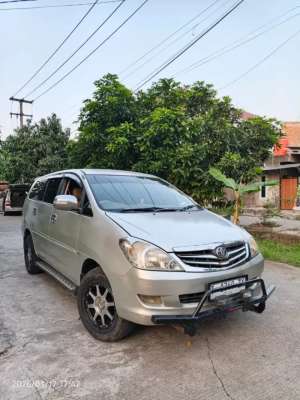 Jual bekas Toyota innova G metik 2005 pajak hidup,lokasi di Karawang Kab.