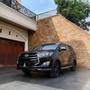 Jual bekas Toyota Innova Reborn Type 2.4 Venturer AT tahun 2020,lokasi di Palembang Kota