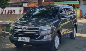 Jual bekas Toyota innova reborn V 2 0 MT,lokasi di Sukoharjo Kab.