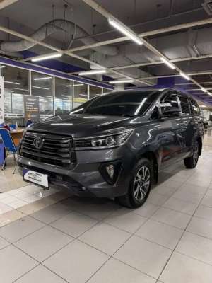 Jual bekas Toyota Innova V Diesel AT 2022 km 30rb,lokasi di Jakarta Pusat