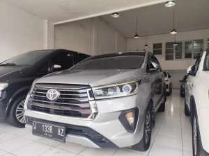 Jual bekas Toyota Innova V Diesel Matic 2021 Tgn 1 KILOMETER RENDAH bisa Kredit,lokasi di Surabaya Kota