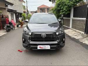 Jual bekas Toyota Innova Venturer 2.0 AT 2022 Abu - Abu,lokasi di  ,Jakarta Selatan