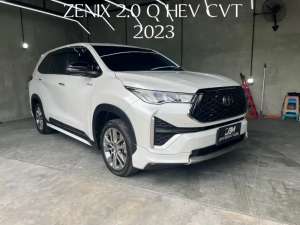 Jual bekas Toyota INNOVA ZENIX 2.0 Q HYBRID HEV CVT 2023,lokasi di Surabaya Kota