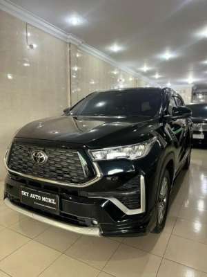 Jual bekas Toyota Innova Zenix Q CVT Hybrid Hitam 2023,lokasi di Medan Kota