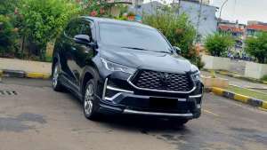 Jual bekas Toyota Innova Zenix Q Hybrid Modelista 2024,lokasi di Jakarta Barat