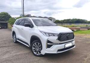 Jual bekas Toyota Innova Zenix Q Hybrid Modellista AT 2023 2024 Putih Premium,lokasi di Jakarta Barat
