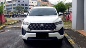 Jual bekas Toyota Innova Zenix V 2024 bensin putih km 34 ribuan,lokasi di Jakarta DKI