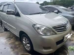 Jual bekas Toyota inova G 2010 AT,lokasi di Jakarta Timur