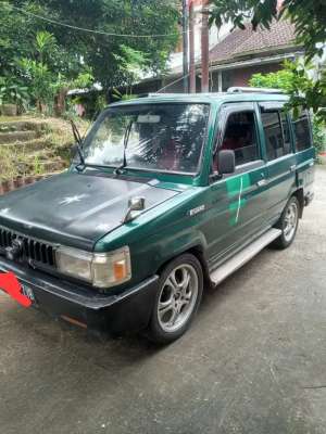 Jual bekas Toyota Kijang 1993 Bensin,lokasi di Depok Kota