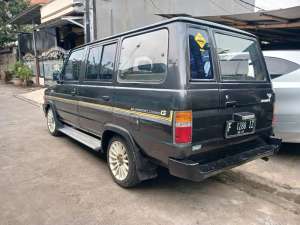 Jual bekas Toyota Kijang 1994 Bensin,lokasi di Depok Kota