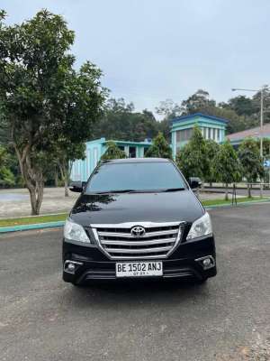 Jual bekas Toyota Kijang Innova 2.0 V Manual 2014,lokasi di Bandar Lampung Kota
