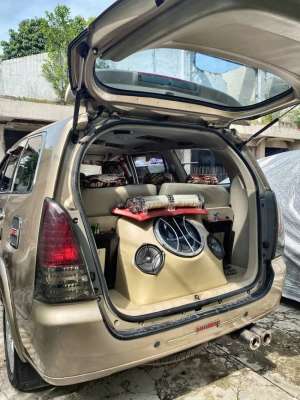 Jual bekas Toyota Kijang Innova 2004 Bensin,lokasi di Jakarta Pusat