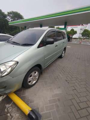 Jual bekas Toyota Kijang Innova 2005 Bensin,lokasi di Depok Kota