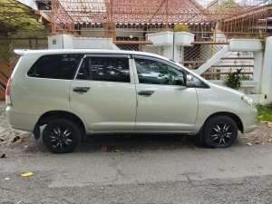 Jual bekas Toyota Kijang Innova 2008 Bensin,lokasi di Surabaya Kota