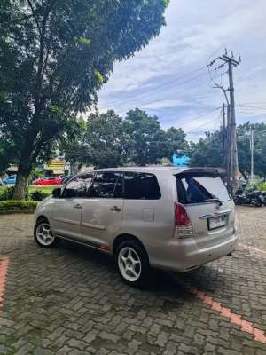 Jual bekas Toyota Kijang Innova 2008 Bensin,lokasi di Bogor Kota