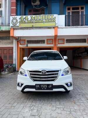 Jual bekas Toyota Kijang Innova 2012 Diesel,lokasi di Medan Kota