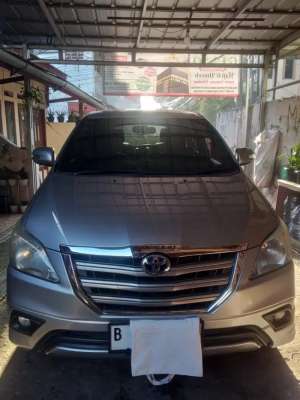 Jual bekas Toyota Kijang Innova 2014 Bensin,lokasi di Tangerang Kota