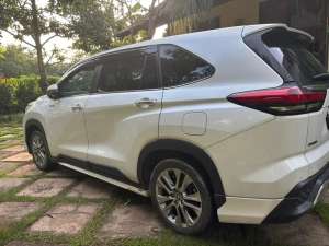 Jual bekas Toyota Kijang Innova 2022 Hybrid,lokasi di Jakarta Selatan