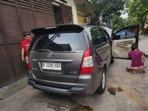 Jual bekas Toyota Kijang Innova Inova Reborn G Matic AT Tahun 2012 Abu , 2013,lokasi di  ,Bekasi Kab.