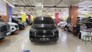 Jual bekas TOYOTA KIJANG INNOVA VENTURER DIESEL 2021 Matic,lokasi di Jakarta Pusat