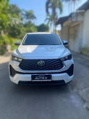 Jual bekas Toyota Kijang Innova Zenix Hybrid G CVT Hybrid 2024,lokasi di Jakarta Selatan