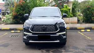 Jual bekas Toyota Kijang Innova Zenix Q Hybrid modelista 2024 hitam sunroof,lokasi di Jakarta DKI