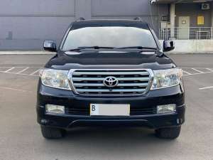 Jual bekas Toyota Land Cruiser 4.6 Automatic 2010,lokasi di Jakarta DKI