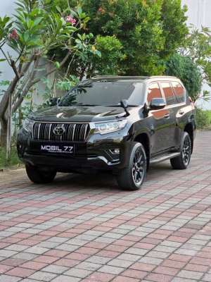 Jual bekas TOYOTA LAND CRUISER PRADO 2.7 2021 ODO 18rb,lokasi di Surabaya Kota