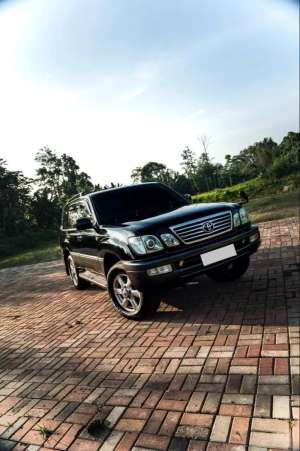 Jual bekas Toyota Landcruiser Cygnus 2006 Last Edition Hitam 2007 2005 Jual Bu,lokasi di Jakarta Barat