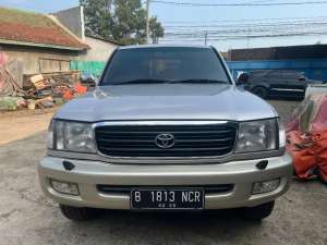 Jual bekas Toyota Landcruiser VX100 Limited Th2002 4x4 Two Tone Kondisi Ciamik,lokasi di Jepara Kab.