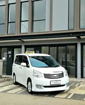 Jual bekas TOYOTA NAV1 V LIMITED AT 2015,lokasi di Jakarta Selatan