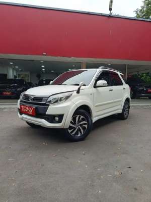 Jual bekas Toyota New Rush 1.5 G AT DP Ceper 2015 Putih,lokasi di Bekasi Kota