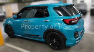 Jual bekas Toyota Raize 1.0T GR Sport Blue Turqoise,lokasi di Jakarta Barat